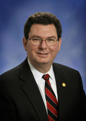 Photo of Rep. Pete Lund