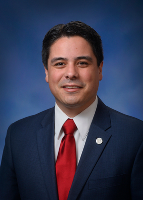 Photo of Rep. Shane Hernandez