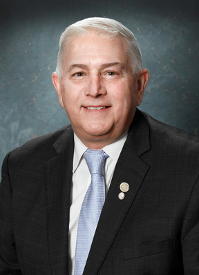 Photo of Sen. Ken Horn