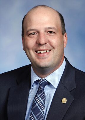 Photo of Sen. Kevin Hertel