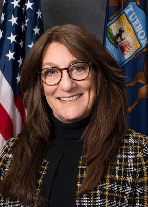 Photo of Sen. Veronica Klinefelt