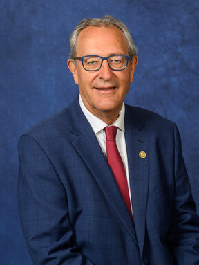 Photo of Sen. Roger Victory